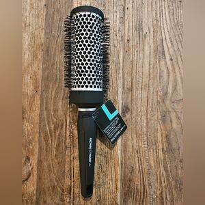 Paul Mitchell Round Brush (L-2.48in)